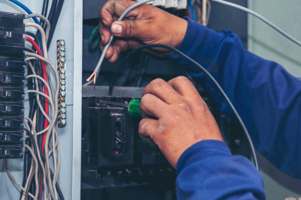 Best Best Electricians Near Me  in Scenic Oaks, TX
